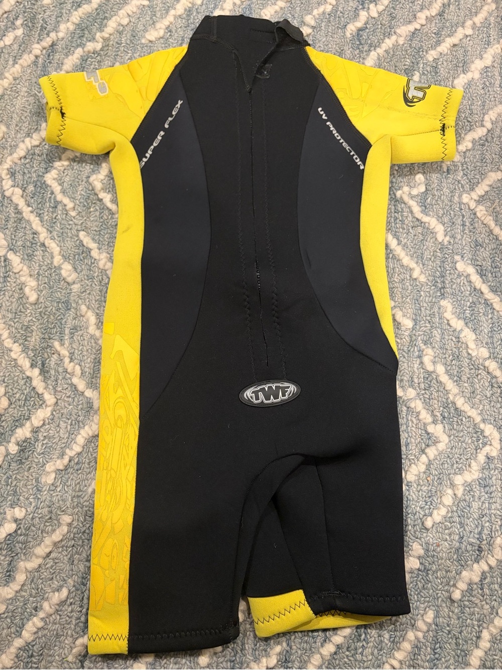 Kids Shorty Wetsuit in Black & Yellow